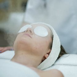 La Beaute Spa & Permanent Makeup Center - Facial Treatments.  #Less Acne Scaring#Wrinkle reduction #Unclogged pores #Precancerous Condition