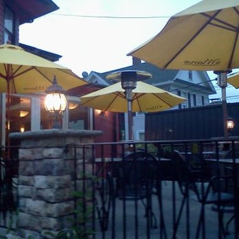 aMano Restaurant - Wine Bars Near Me - Mattituck, New York