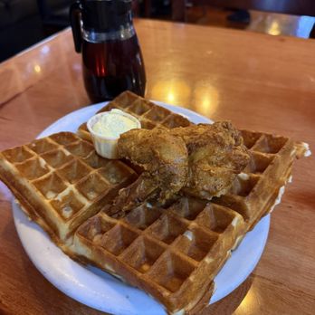 Dinah's Comfort Kitchen - Fried Chicken and Waffles - Waffles Near Me - Culver City, California Dinah's Comfort Kitchen - Fried Chicken and Waffles - Waffles Near Me - Culver City, California
