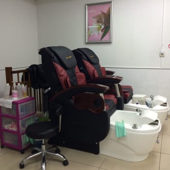 Kim Ngan Nails - Comfy massage chairs while you are pampered. - Nail Salons Near Me - Amsterdam, New Hampshire Kim Ngan Nails - Comfy massage chairs while you are pampered. - Nail Salons Near Me - Amsterdam, New Hampshire