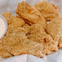 City Night KTV & Cafe - Lemon pepper Chicken Wings (8pc)