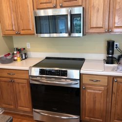 Big George's Home Appliance Mart - New induction stove and microwave