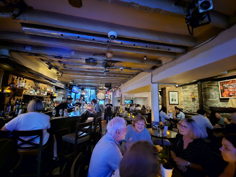 Upstairs Jazz Bar & Grill