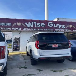 Wise Guys Auto Glass - Outside