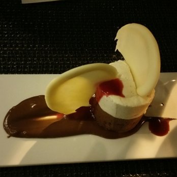 Le Hobbit - Cheesecake - French Near Me - Quebec City, Quebec Le Hobbit - Cheesecake - French Near Me - Quebec City, Quebec