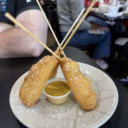 Danger Dogs (Turkey Sausage dipped in Pancake batter with spicy mustard) Danger Dogs (Turkey Sausage dipped in Pancake batter with spicy mustard)