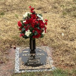 Custom Floral Creations - Flowers