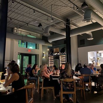 Xo Brasserie - Interior dining - Cantonese Near Me - Charleston, South Carolina Xo Brasserie - Interior dining - Cantonese Near Me - Charleston, South Carolina