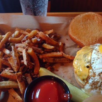 Wolf Creek Tavern - Tavern burger - New American Near Me - Norton, Ohio