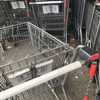 Pete's Fresh Market - You need a quarter to get a cart - Grocery Near Me - Chicago, Illinois