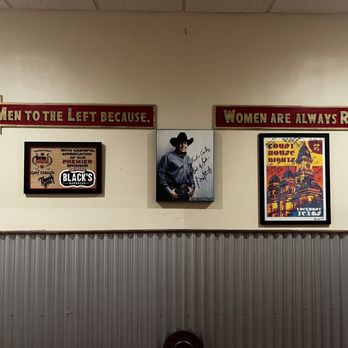 Black's Barbecue Lockhart - Barbeque Near Me - Lockhart, Texas
