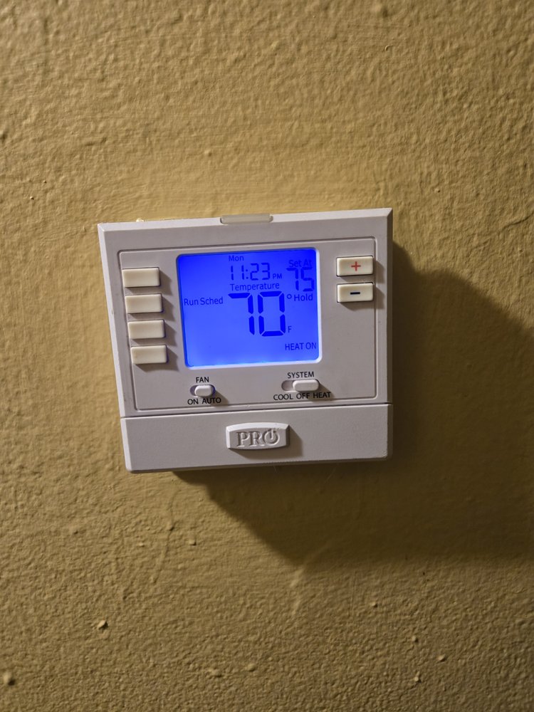 Slide of C&D Renovations and Automotive