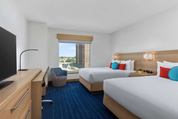 The Art Hotel Denver, Curio Collection by Hilton by null