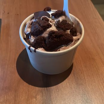 Restaurant Picco - This is a chocolate and vanilla swirl with chocolate cookies on top . - Italian Near Me - Larkspur, California Restaurant Picco - This is a chocolate and vanilla swirl with chocolate cookies on top . - Italian Near Me - Larkspur, California