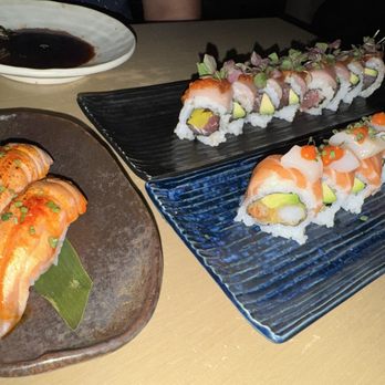 Mrs Fish - Salmon Belly Nigiri, Kaisen Roll & Nottonight Roll - Cocktail Bars Near Me - Los Angeles, California