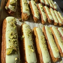 ID-Eclair - Pistachio Eclairs