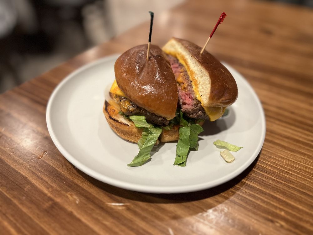 Wahlburgers - Photo 3