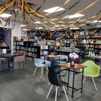 Buffy's Book Boutique - Inside - Bookstores Near Me - Spring Valley, Nevada