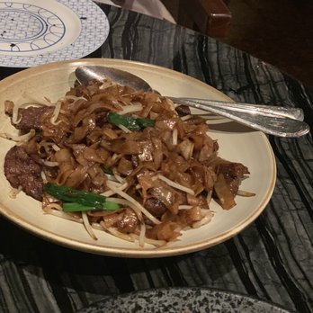 Mott 32 - Wok Fried Flat Rice Noodles, US Black Angus Beef, Bean Sprouts - Chinese Near Me - Las Vegas, Nevada Mott 32 - Wok Fried Flat Rice Noodles, US Black Angus Beef, Bean Sprouts - Chinese Near Me - Las Vegas, Nevada