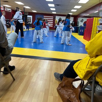 Max Martial Arts - Self-defense Classes Near Me - Niles, Illinois