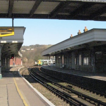 Lewes - Platform 3, looking towards Eastbourne/Newhaven - Train Stations Near Me - Lewes, ESX