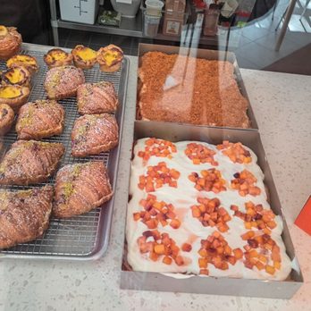 Tiny Croissanterie - Coffee & Tea Near Me - Sunnyvale, California