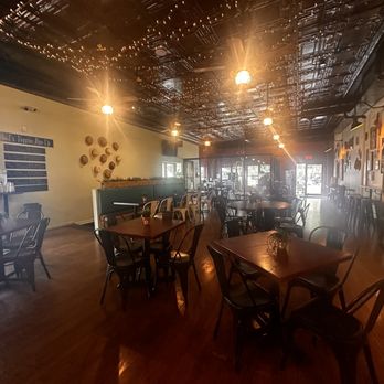 Red Hare Brewing & Distilling - the inside of a restaurant - Breweries Near Me - Marietta, Georgia