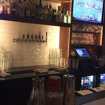 The Blue Hen - Great bar, great staff, great drinks - American Near Me - Rehoboth Beach, Delaware