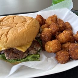 Cheeseburger & Tots Cheeseburger & Tots