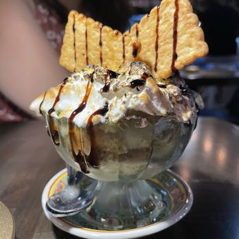 Bigsuda - Marshmallow brûlée sundae - Asian Fusion Near Me - Chicago, Illinois