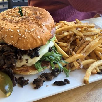 Cafe Dantorels - Turkey Burger - Cafes Near Me - Sacramento, California