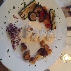 Pizzeria Da Peppino - Hänchenroulade/Rosmarinkartoffeln/Grillgemüse
