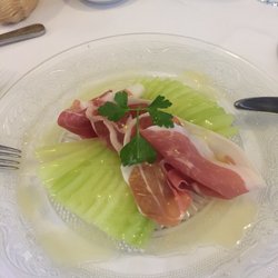 Chez Jerome dunstable - Ham and melon with a beautiful presentation.