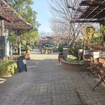 High Hand Cafe - New American Near Me - Loomis, California