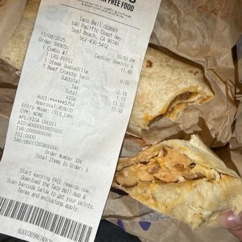 Taco Bell / Pizza Hut - Fast Food Near Me - Seal Beach, California