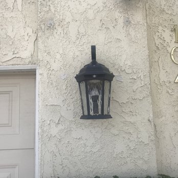 Elvis Electric - Carriage lights installed - Electricians Near Me - Fountain Valley, California Elvis Electric - Carriage lights installed - Electricians Near Me - Fountain Valley, California