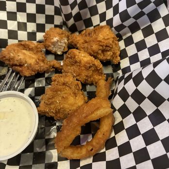 The KeySpot - Garlic Parmesan Boneless wings - Sports Bars Near Me - Keyesport, Illinois The KeySpot - Garlic Parmesan Boneless wings - Sports Bars Near Me - Keyesport, Illinois