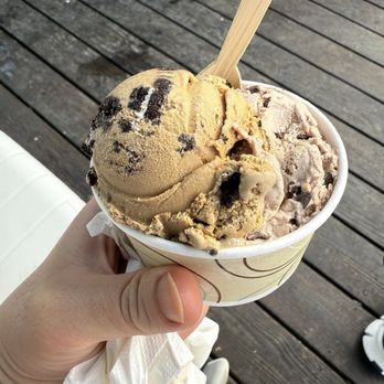 Ice Cream Cafe - Ice Cream & Frozen Yogurt Near Me - Orleans, Massachusetts