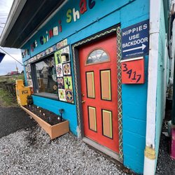 Stray Cat Chimmi Shack