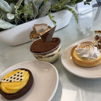 La Roux - Bakeries Near Me - Victoria, British Columbia La Roux - Bakeries Near Me - Victoria, British Columbia