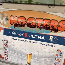 Hooters