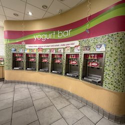 Menchie's Frozen Yogurt - Frozen Yogurt Bar