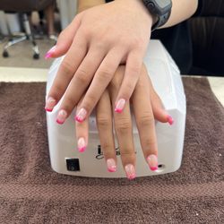 Royal Nails & Spa