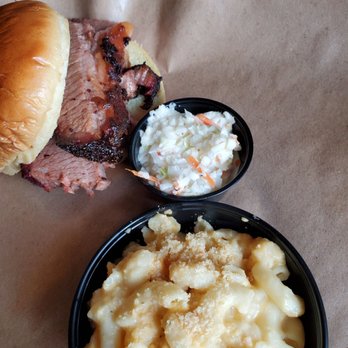 Scoot's BBQ - Brisket sandwich & mac n' cheese - Barbeque Near Me - Gloucester Point, Virginia