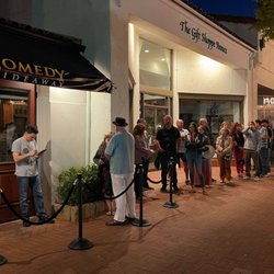 Comedy Hideaway - Line to the special preview show