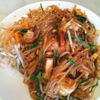 Siam Garden Cafe - Pad Thai with seafood - Thai Near Me - Honolulu, Hawaii Siam Garden Cafe - Pad Thai with seafood - Thai Near Me - Honolulu, Hawaii