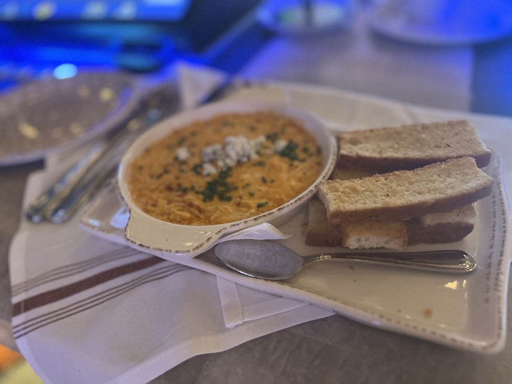 THE SPORTSMEN’S LOUNGE 460 Photos & 179 Reviews 6915 S