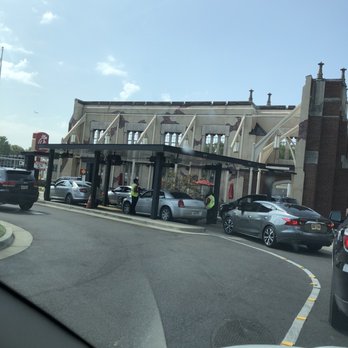 Chick-fil-A - Drive thru 2 - Fast Food Near Me - Memphis, Tennessee