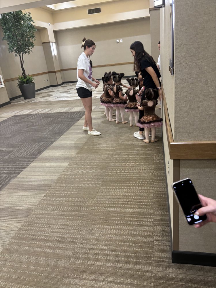 ELITE DANCE ACADEMY Updated September 2024 11 Reviews 418 W