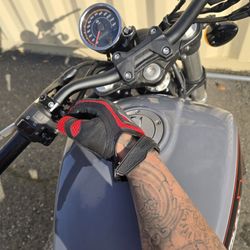 Golden State Moto - Highly recommend "Golden State Moto". My instructor "Kyle" helped me a great deal and gave me good tips.